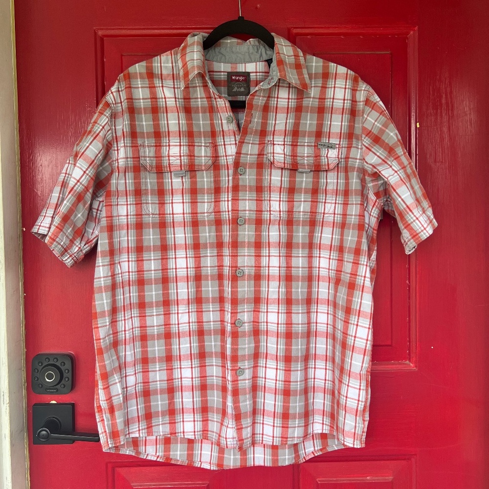 Wrangler Men's Large Short Sleeve Button Up Casual Outdoor Shirt Double Pockets